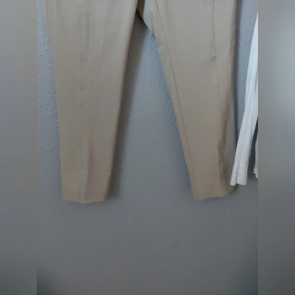Athleta Wander Stash Pant in Khaki Tan Women's 10 Nwot Athleisure Minimalist - Picture 7 of 7